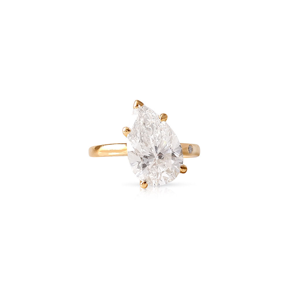 TILTED PEAR SHAPED POWER PINKY RING™