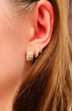 ABIGAIL DIAMOND MULTISHAPED HUGGIES
Diamond huggies
Multishaped huggies
Diamond earrings
14K gold earrings
Luxury earrings
Designer earrings
Huggie earrings
Fine jewelry earrings
Modern diamond earrings
