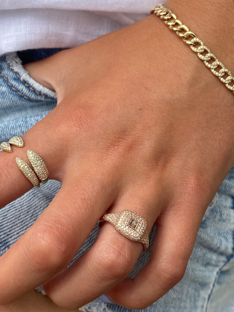 Medium Half Diamond Cuban Bracelet
Half Diamond Cuban Link Bracelet
Diamond Cuban Bracelet
Cuban Link Bracelet with Diamonds
14K Gold Half Diamond Cuban Bracelet
Diamond Cuban bracelet
Cuban link bracelet
14K gold bracelet
Diamond chain bracelet
Luxury bracelet
Link bracelet
Fine jewelry bracelet
Diamond bracelet
Men's bracelet
Women's bracelet